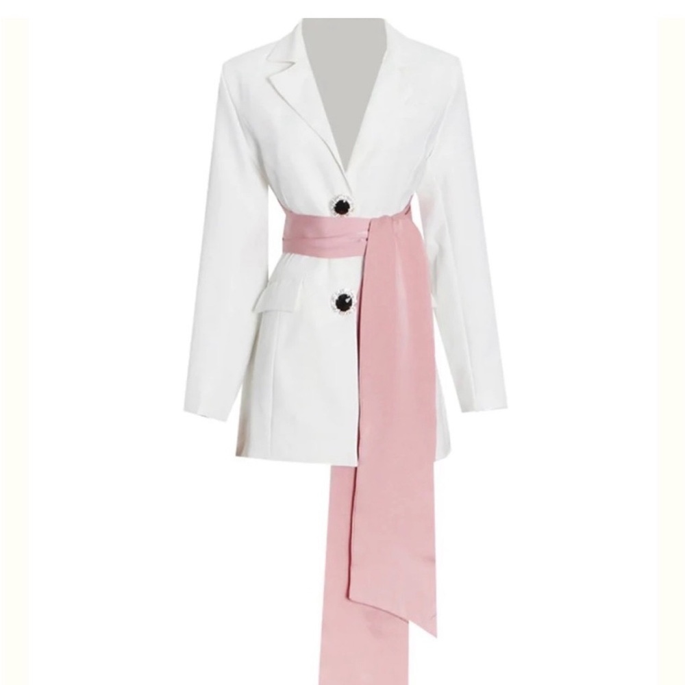 NWT Yaylee slim fit mid-length blazer dress with bow. New with tag Never worn.